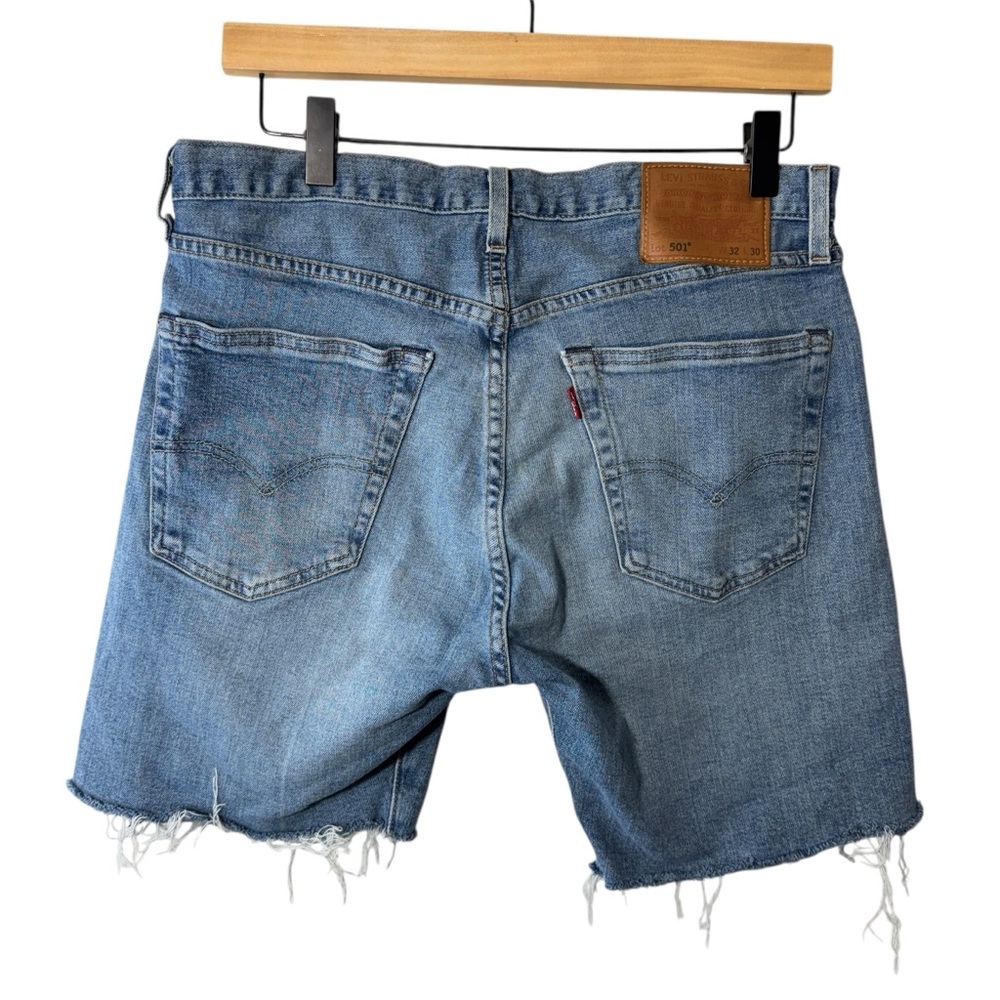 Levi's 501 Denim Cut off Jean Shorts Size 32 Raw Hem Button Fly - Picture 4 of 8